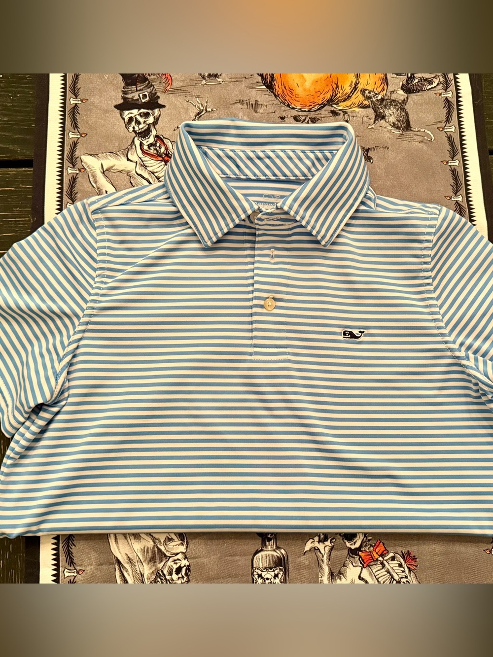 Vineyard Vines Boy Light Blue & White Striped Polo, size small (8-10)